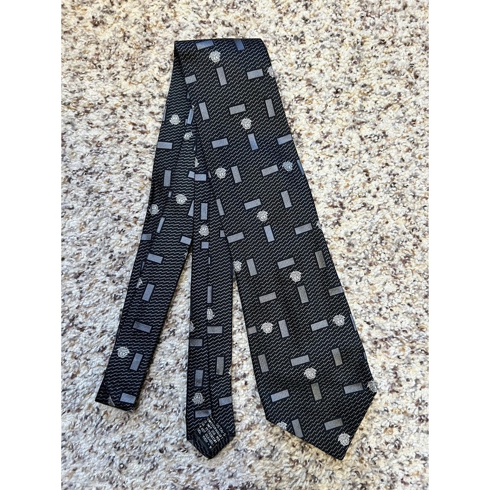 Gianni Versace Mans Tie 100% Silk 57" Gray Black Medusa Made‎ In Italy